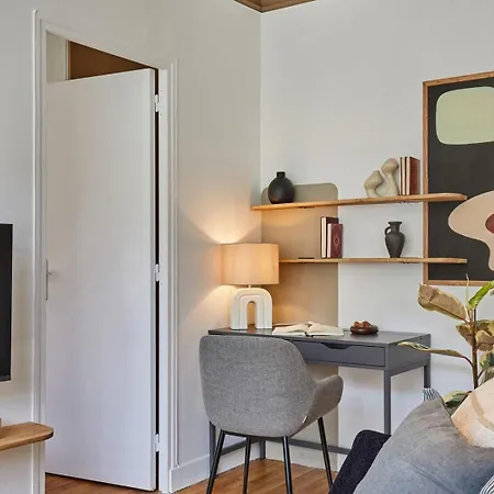 Haria - 1 A Pasteur باريس