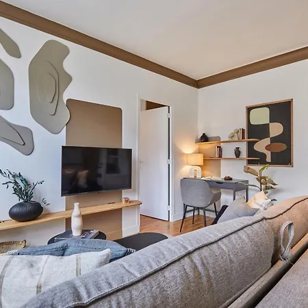 Haria - 1 A Pasteur * Paris