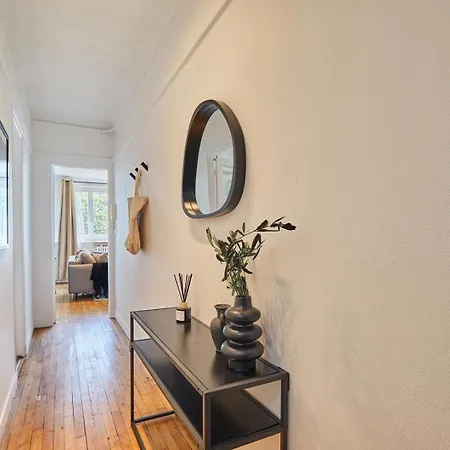 Haria - 1 A Pasteur * باريس