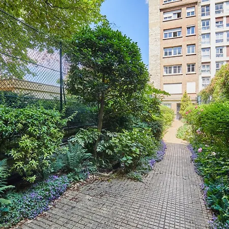 Haria - 1 A Pasteur * Paris